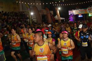 BIB: 093, 003, 15939
                            <button type="button" onclick="openModal(9884645)" class="btn btn-primary btn-sm float-right btn-popup" data-toggle="modal" data-target=".modal-high-quality">
                        <i class="fas fa-shopping-cart"></i> Add to Cart
                    </button>
                                            <button type="button" onclick="isThisMe(9884645, true)" class="btn btn-success btn-sm float-right btn-popup btn-isme hidden" data-toggle="tooltip" data-placement="bottom" title="นี่คือรูปของคุณใช่ไหม คลิกที่นี่เพื่อเอาเข้าอัลบั้ม">
                        <i class="fas fa-plus"></i> Add to album
                    </button>
                    <button type="button" onclick="isThisMe(9884645, false)" class="btn btn-warning btn-sm float-right btn-popup btn-isnotme hidden">
                        <i class="fas fa-ban"></i> Remove from album
                    </button>